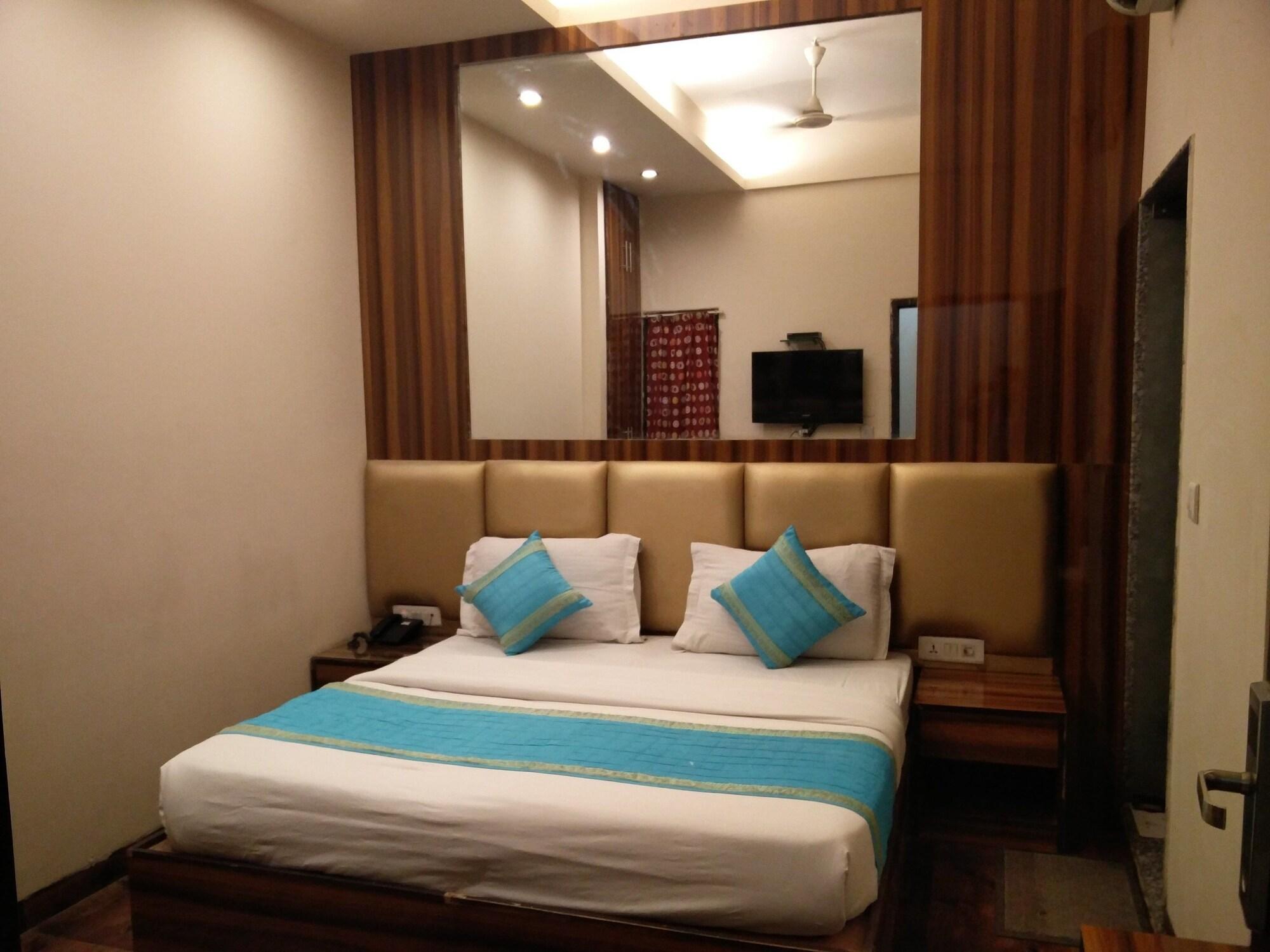 Rupam Hotel Delhi Kültér fotó