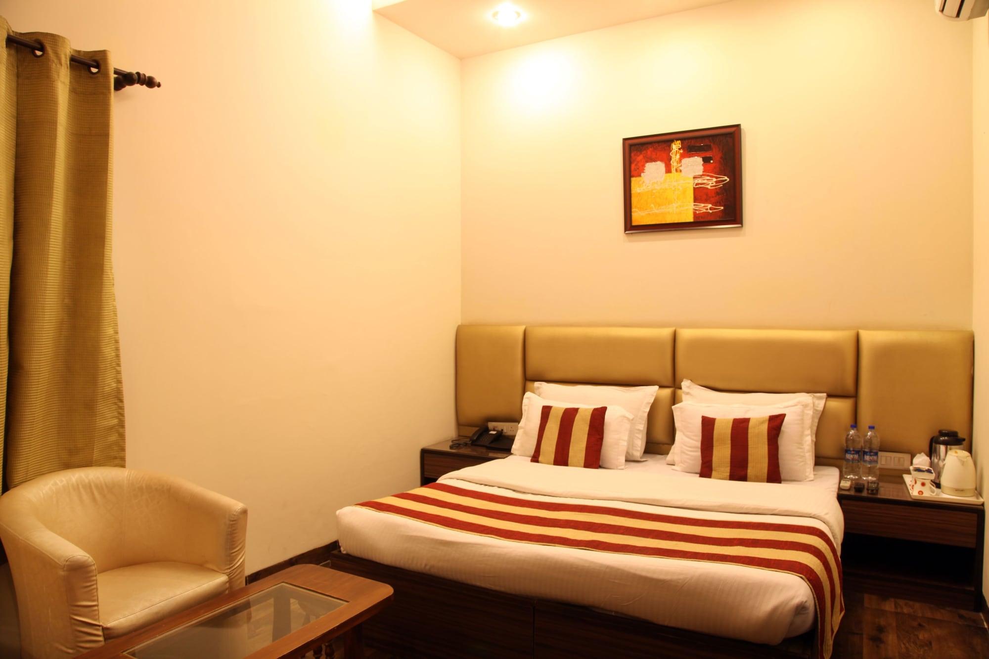 Rupam Hotel Delhi Kültér fotó