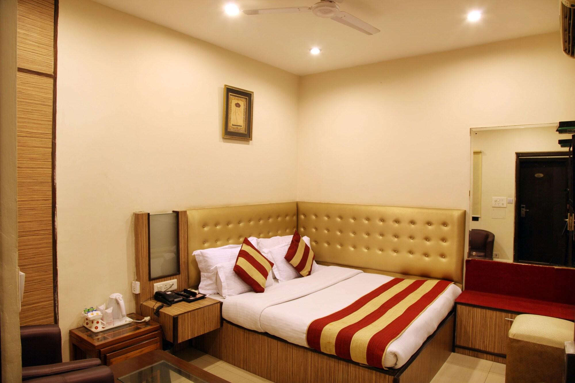 Rupam Hotel Delhi Kültér fotó