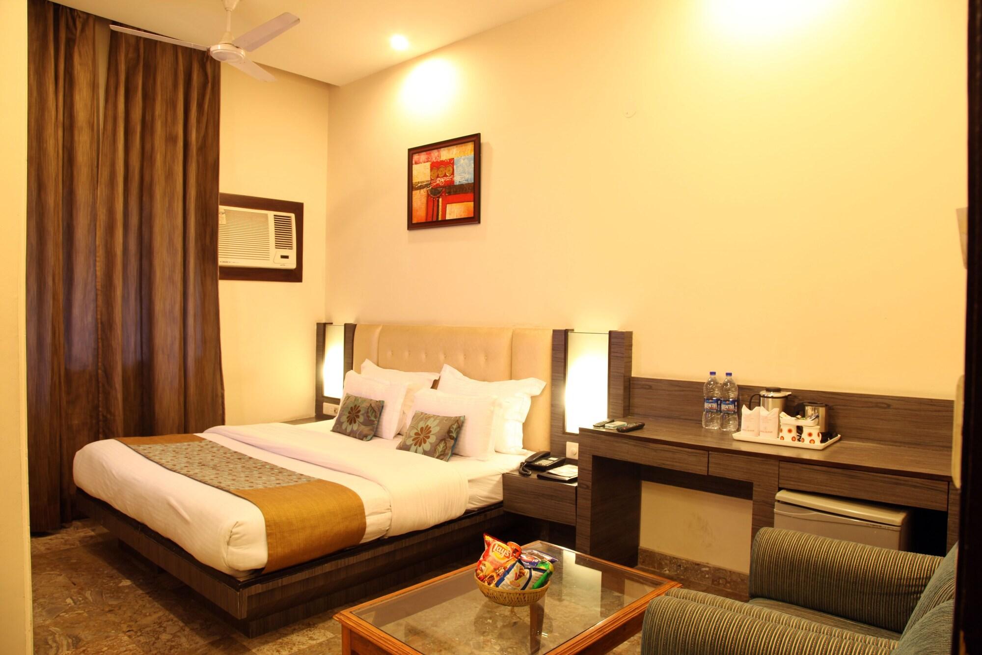 Rupam Hotel Delhi Kültér fotó