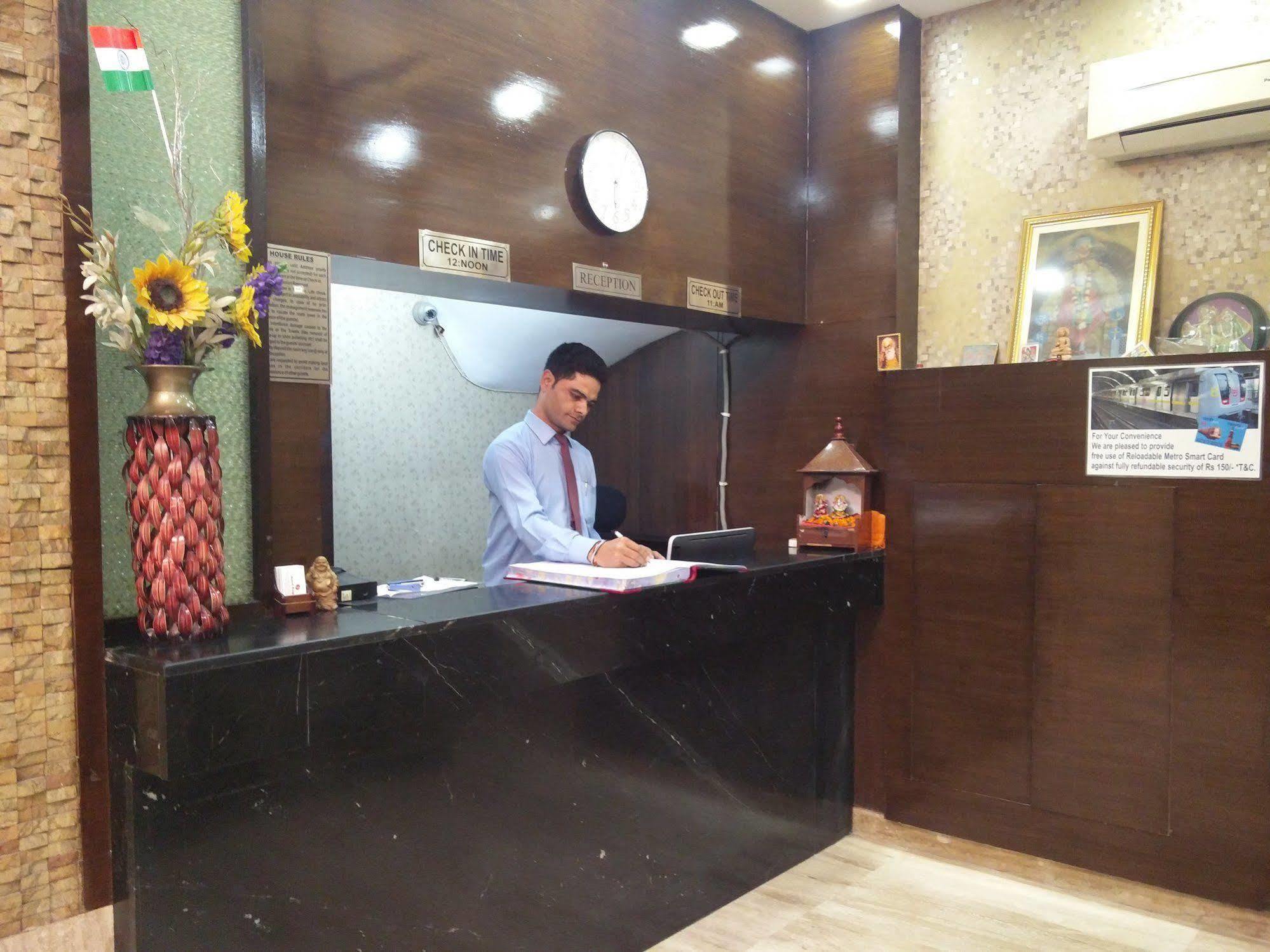Rupam Hotel Delhi Kültér fotó
