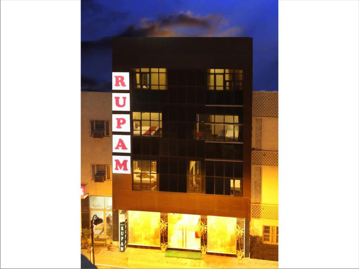 Rupam Hotel Delhi Kültér fotó