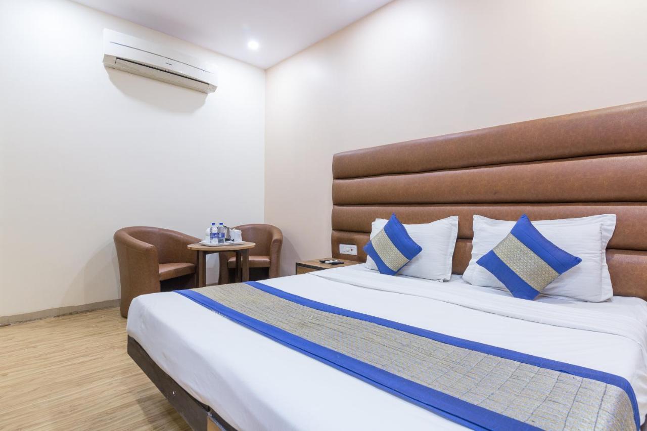 Rupam Hotel Delhi Kültér fotó